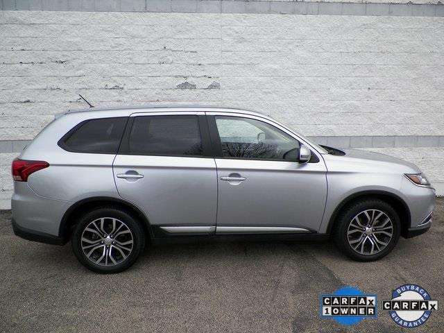 2016 Mitsubishi Outlander SE 4dr SUV